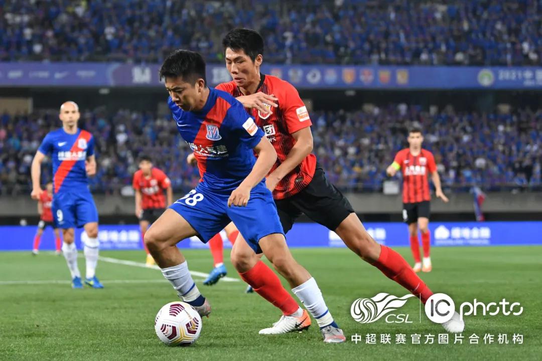الاتحاد الأوروبي يوقف الحكم ديفيد كوت حتى 2026 بسبب سلوك غير لائق في يورو 2024