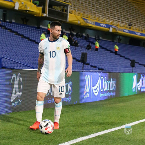 نادي ليفربولتاريخ عريق وإنجازات لا تُنسى